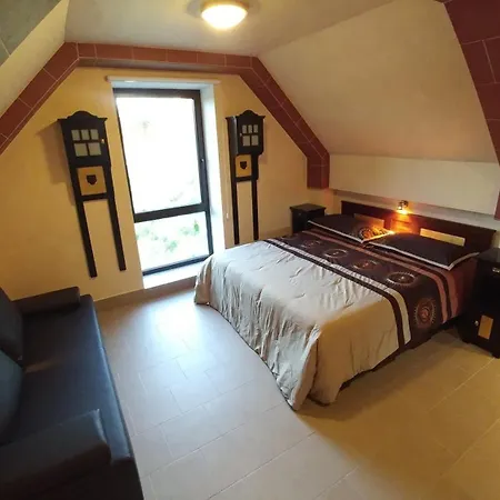 Zamek Zaborski- Numer Cztery דירה